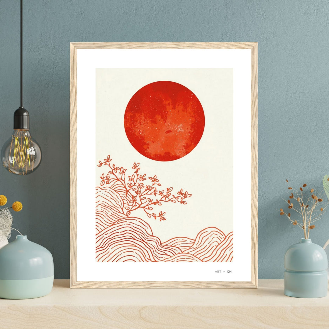 Pintura abstracta minimalista, estilo Japandi, enmarcado en madera natural con un gran círculo o sol de color terracota o marrón rojizo en el centro, y trazos sutiles en blanco y beige en estantería tamaño 30x40 cm