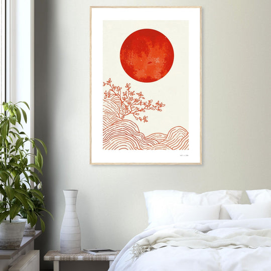 Pintura abstracta minimalista, estilo Japandi, enmarcado en madera natural con un gran círculo o sol de color terracota o marrón rojizo en el centro, y trazos sutiles en blanco y beige en estantería tamaño 70x1000 cm