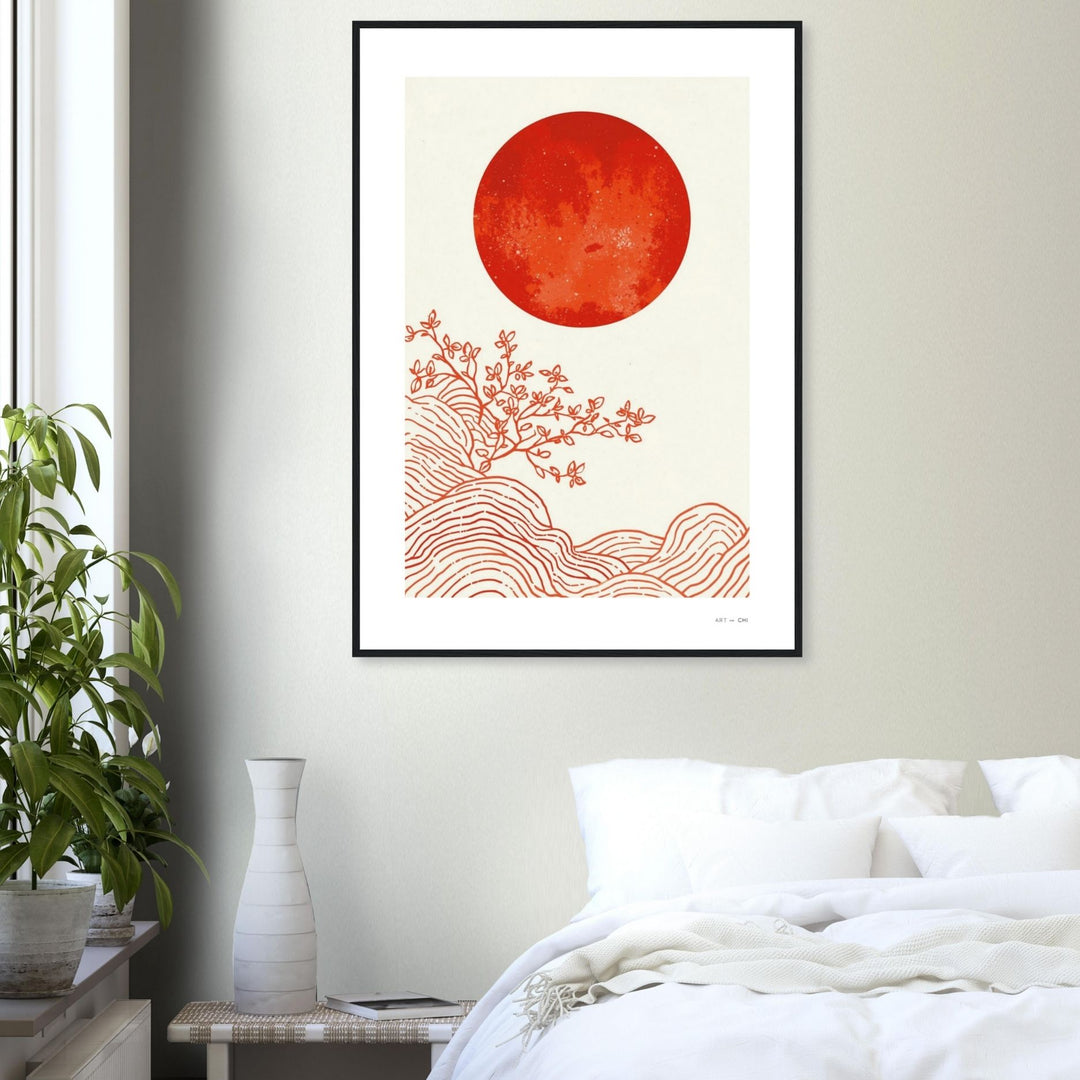 Pintura abstracta minimalista, estilo Japandi, enmarcado en madera negra con un gran círculo o sol de color terracota o marrón rojizo en el centro, y trazos sutiles en blanco y beige en estantería tamaño 70x100 cm